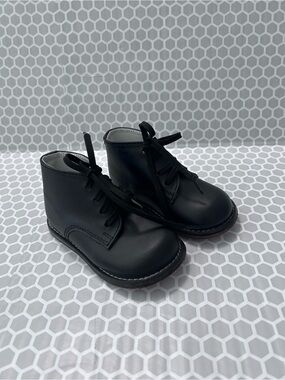 Josmo Black Lace-Up Boys Walker Ankle Boots. Size 6